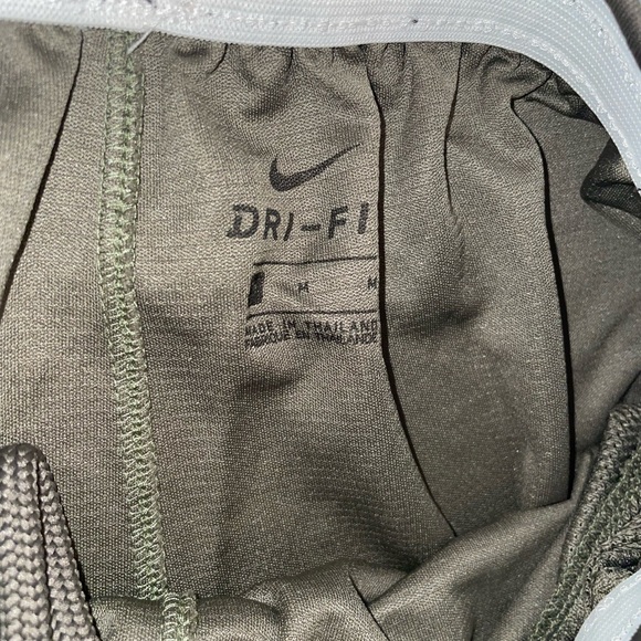 Nike floral print basketball shorts - Picture 4 of 4